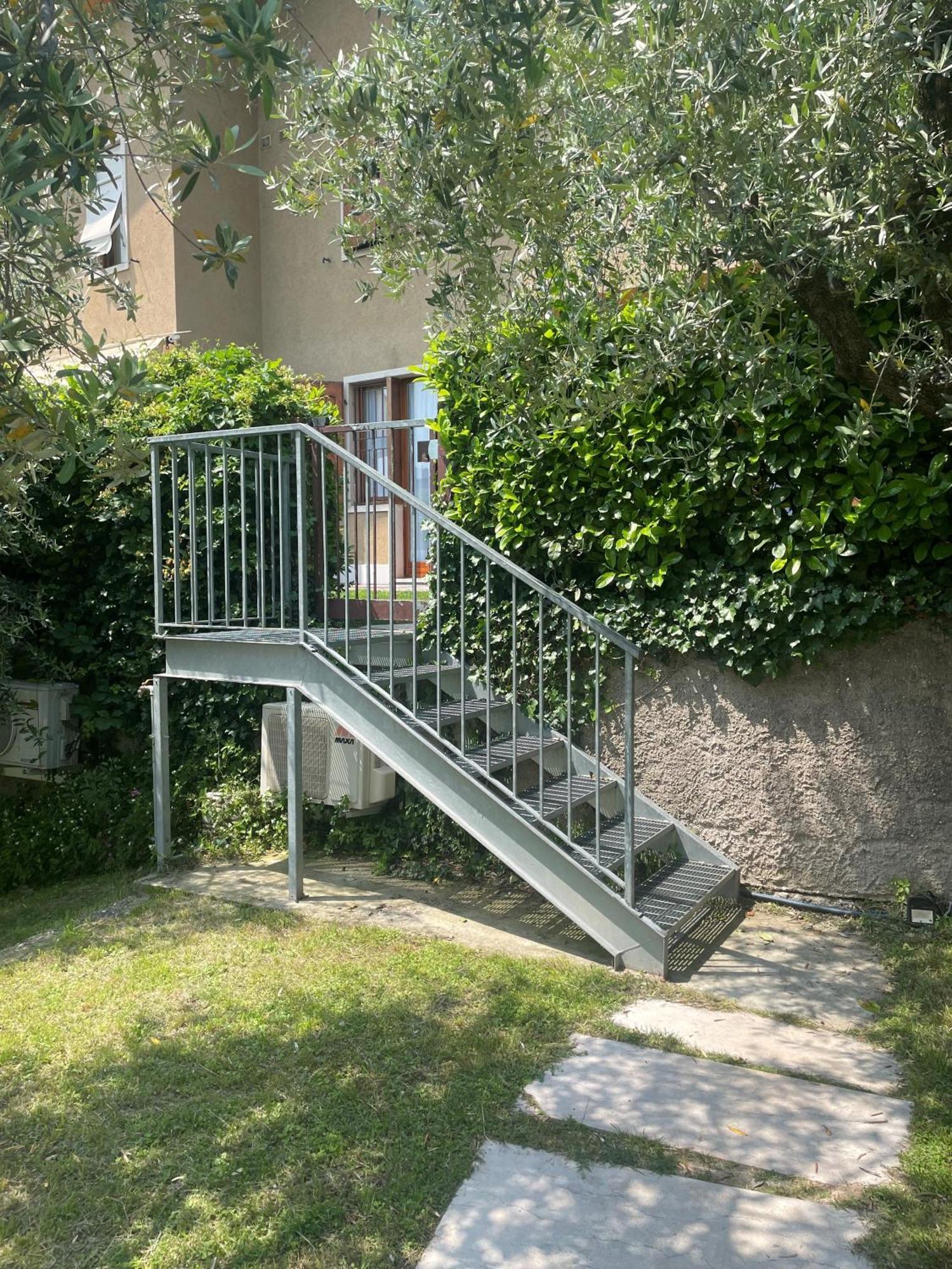 Hotel Al Sole Bardolino Bagian luar foto