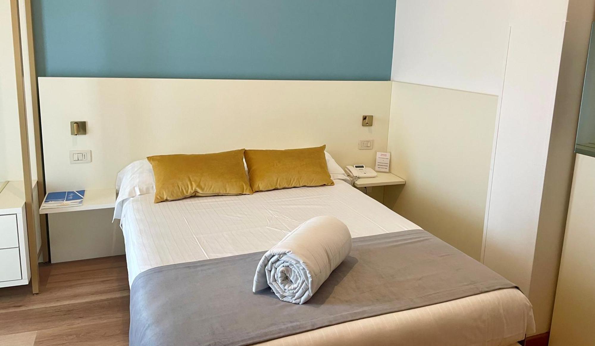 Hotel Al Sole Bardolino Ruang foto