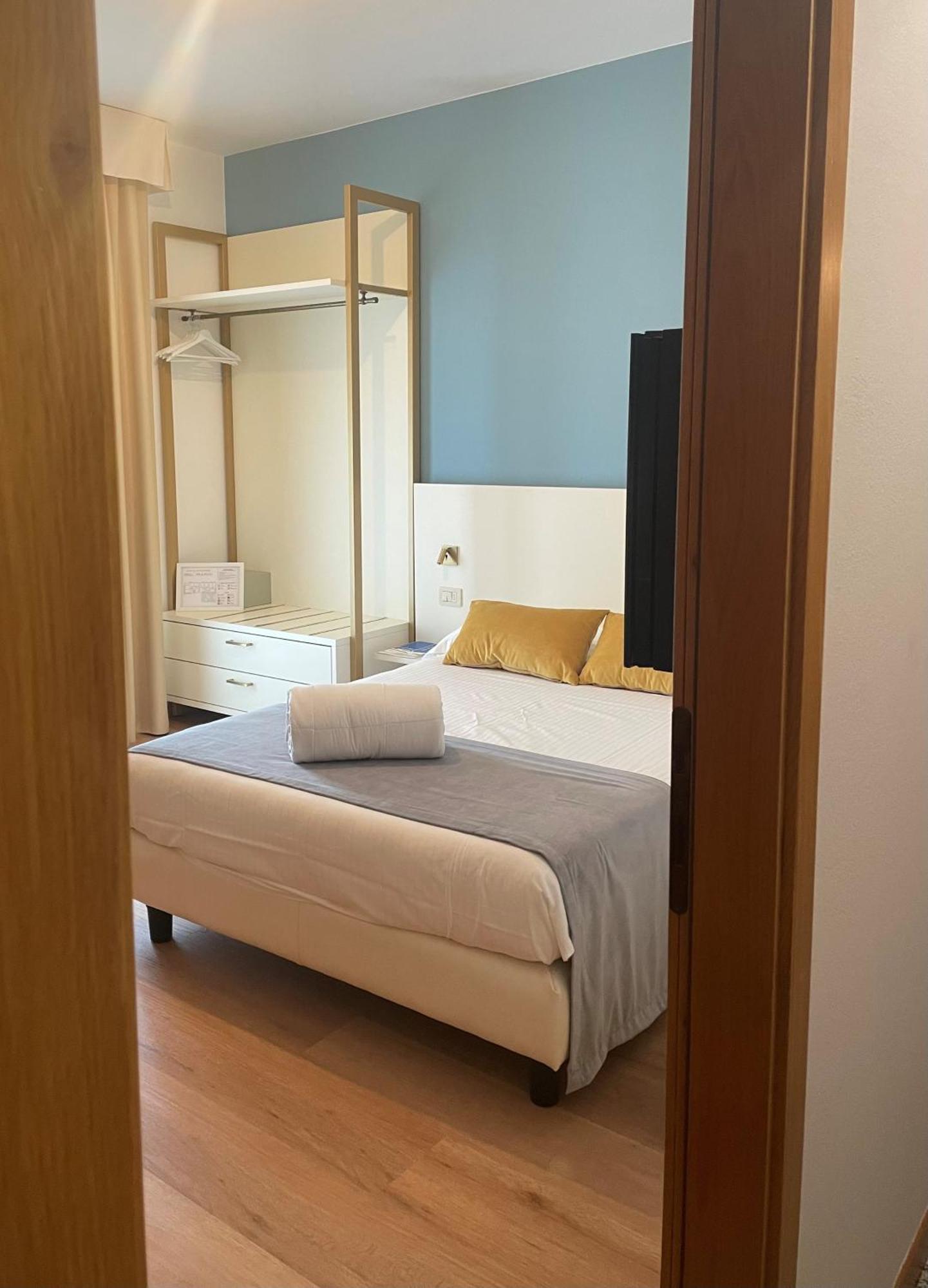Hotel Al Sole Bardolino Ruang foto