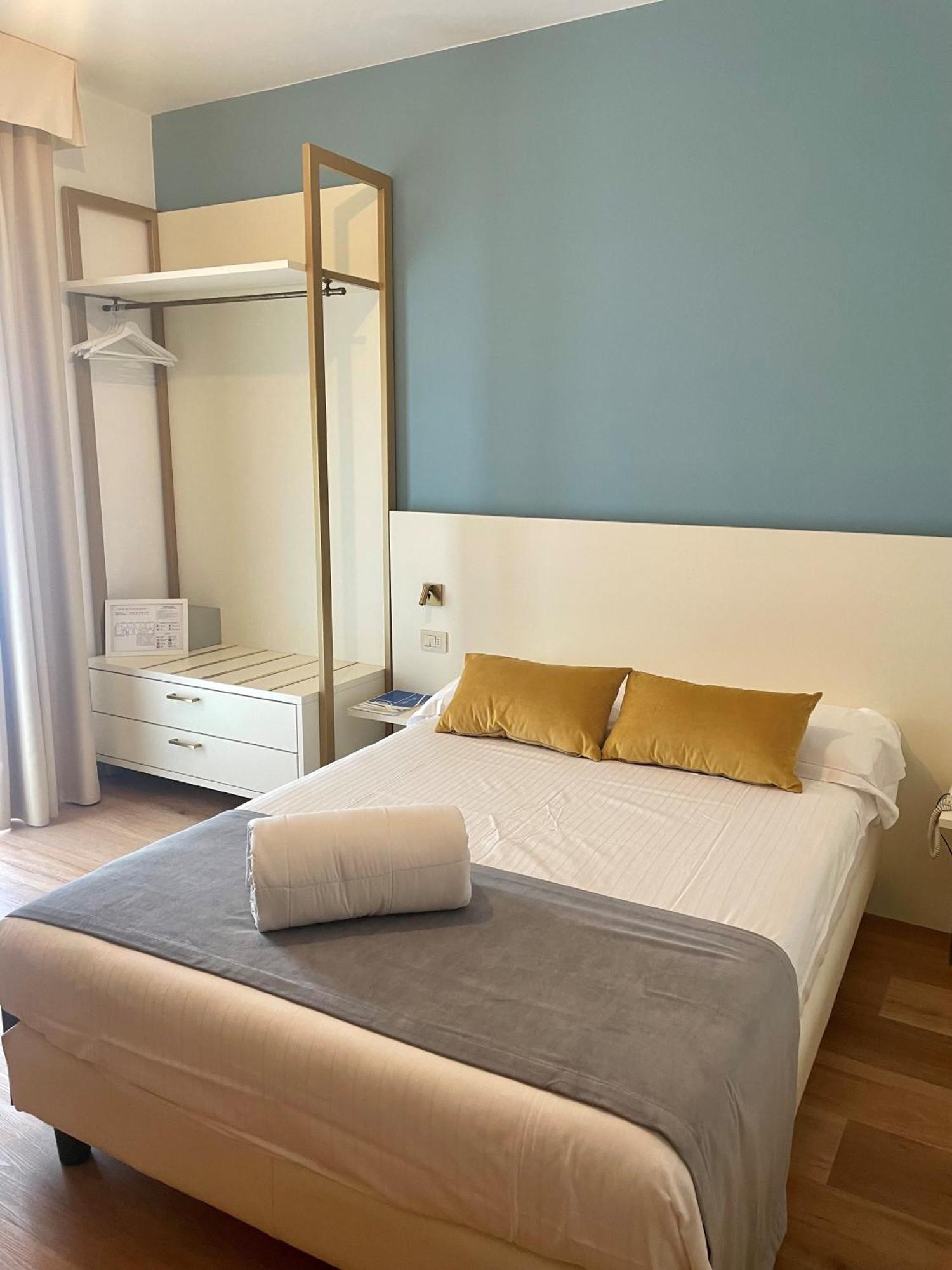 Hotel Al Sole Bardolino Ruang foto