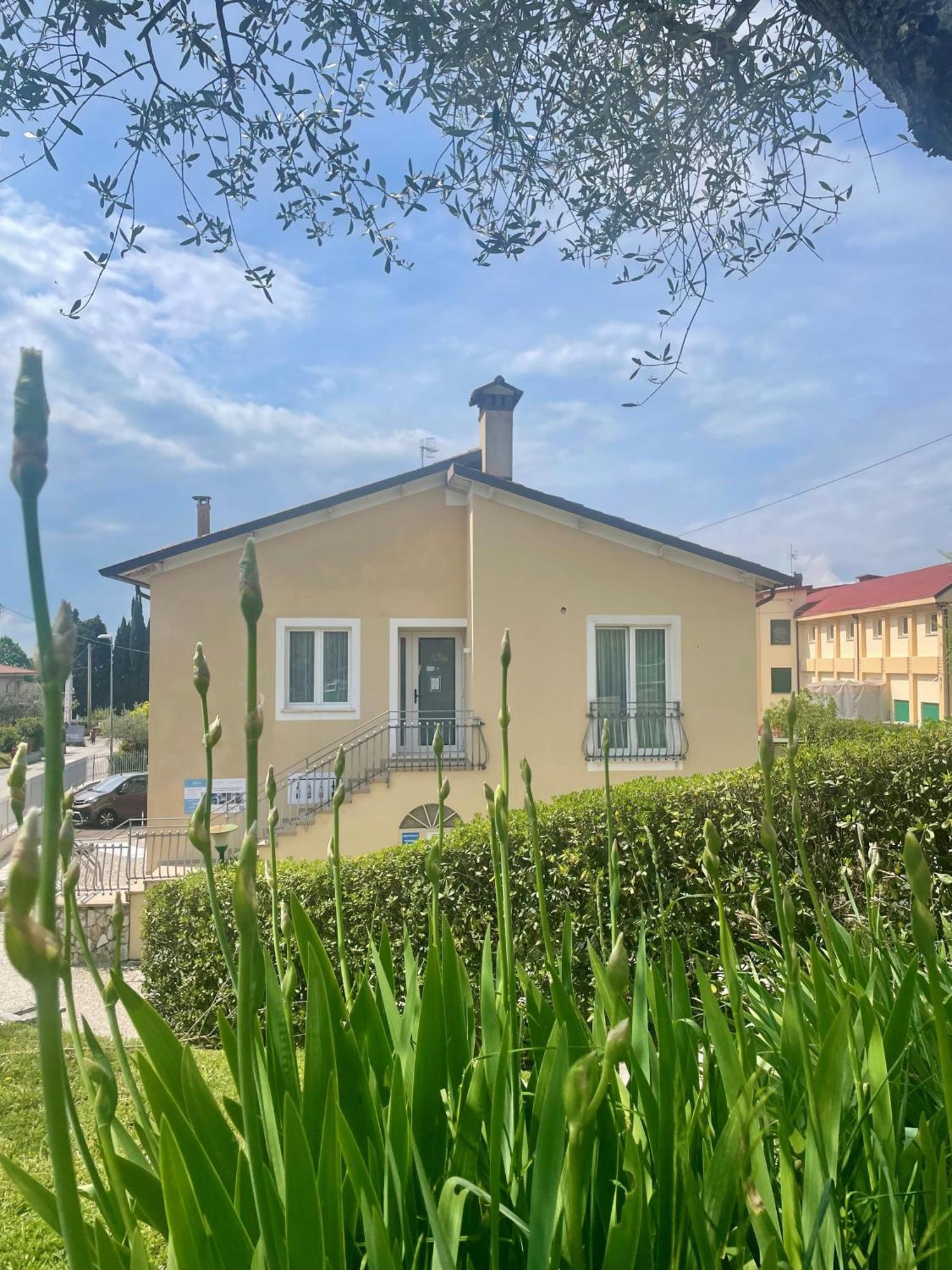 Hotel Al Sole Bardolino Bagian luar foto
